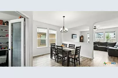 354 Deer Crest Drive, New Braunfels, TX 78130 - Photo 7