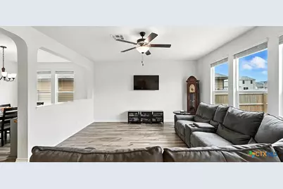 354 Deer Crest Drive, New Braunfels, TX 78130 - Photo 3