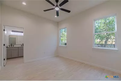 624 Stratton Ave, Seguin, TX 78155 - Photo 17