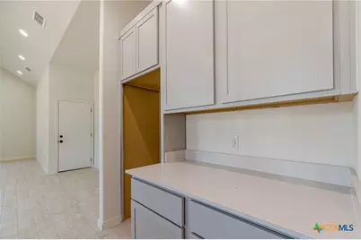 624 Stratton Ave, Seguin, TX 78155 - Photo 5