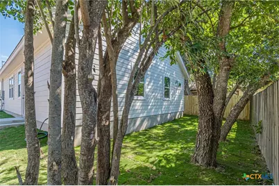 624 Stratton Ave, Seguin, TX 78155 - Photo 27