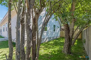 624 Stratton Ave, Seguin, TX 78155 - Photo 27