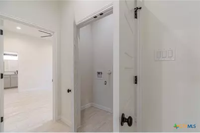 624 Stratton Ave, Seguin, TX 78155 - Photo 25