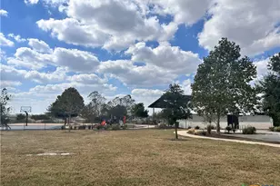 124 Rollingwood Dr, San Marcos, TX 78666 - Photo 37