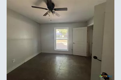 1516 E McLennan Avenue, Mart, TX 76664 - Photo 11