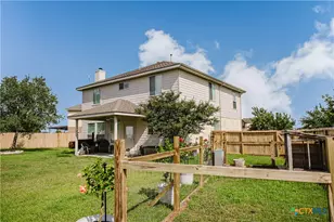 201 Boulder Ridge Dr, Cuero, TX 77954 - Photo 37