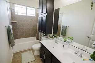 201 Boulder Ridge Dr, Cuero, TX 77954 - Photo 31