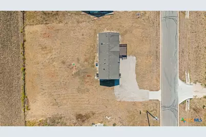 183 Altamira Avenue, Elgin, TX 78621 - Photo 37