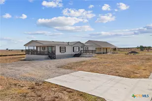 183 Altamira Ave, Elgin, TX 78621 - Photo 3