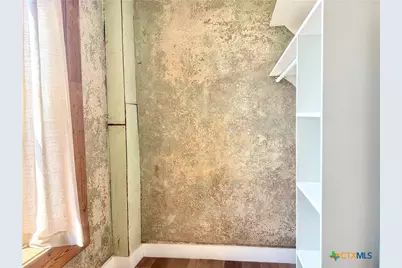 123 W May Street #1, Yoakum, TX 77995 - Photo 17