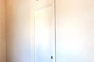 123 W May St, Yoakum, TX 77995 - Photo 11