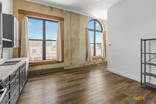 123 W May St, Yoakum, TX 77995 - Photo 1