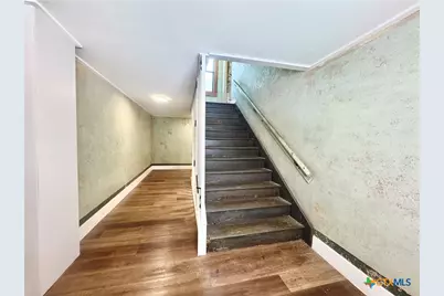 123 W May Street #2, Yoakum, TX 77995 - Photo 7