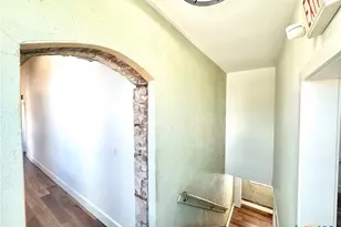 123 W May St, Yoakum, TX 77995 - Photo 11