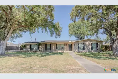 206 Yucca Drive, Victoria, TX 77904 - Photo 1