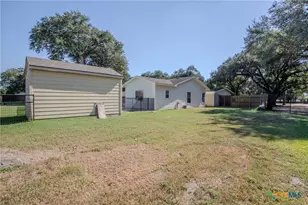 206 Yucca Dr, Victoria, TX 77904 - Photo 35