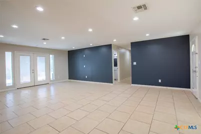 206 Yucca Drive, Victoria, TX 77904 - Photo 5