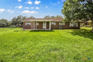 939 N San Patricio St, Goliad, TX 77963 - Photo 19