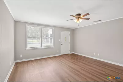 939 N San Patricio Street, Goliad, TX 77963 - Photo 5