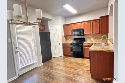 417 Capistrano Drive, San Marcos, TX 78666 - Photo 7