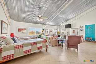 672 Co Rd 447, Waelder, TX 78959 - Photo 29