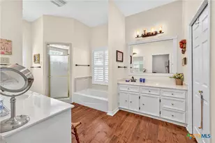 672 Co Rd 447, Waelder, TX 78959 - Photo 21