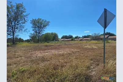 921 Country Club Drive, Seguin, TX 78155 - Photo 3