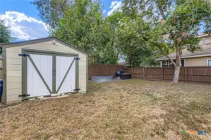 969 N Liberty Ave, New Braunfels, TX 78130 - Photo 11