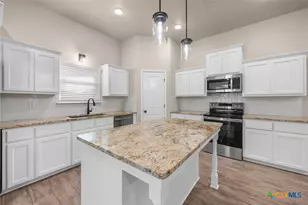 2540 Cowgirl Trl, Belton, TX 76513 - Photo 11