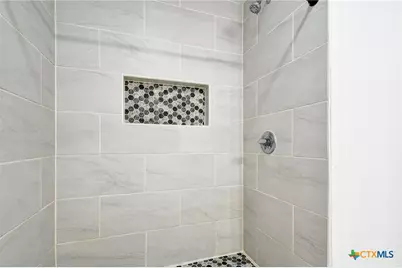 121 Hillcrest Drive, Luling, TX 78648 - Photo 19