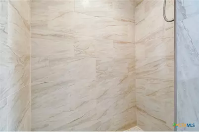 121 Hillcrest Drive, Luling, TX 78648 - Photo 15