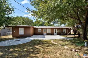 121 Hillcrest Dr, Luling, TX 78648 - Photo 25