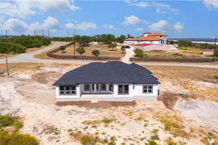 106 Co Rd 2730, Mico, TX 78056 - Photo 5