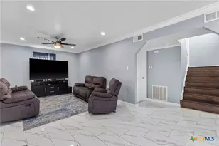 1110 S 9th St, Temple, TX 76504 - Photo 5