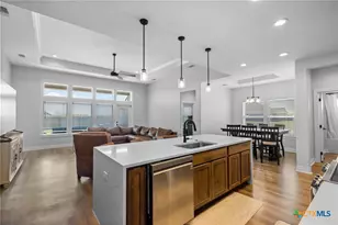 301 Salem Crossing Dr, Victoria, TX 77904 - Photo 11