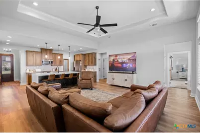 301 Salem Crossing Drive, Victoria, TX 77904 - Photo 5