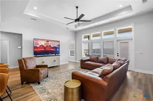 301 Salem Crossing Dr, Victoria, TX 77904 - Photo 7