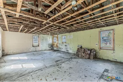 413 S Lutterloh Avenue, Gatesville, TX 76528 - Photo 27