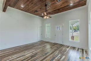 413 S Lutterloh Ave, Gatesville, TX 76528 - Photo 9