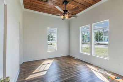 413 S Lutterloh Avenue, Gatesville, TX 76528 - Photo 19