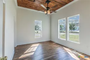 413 S Lutterloh Ave, Gatesville, TX 76528 - Photo 19