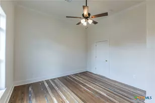 413 S Lutterloh Ave, Gatesville, TX 76528 - Photo 13