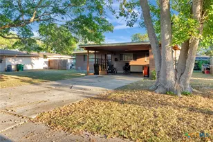 711 Hybiscus Ln, Victoria, TX 77904 - Photo 3