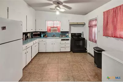 711 Hybiscus Lane, Victoria, TX 77904 - Photo 19