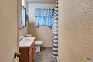 711 Hybiscus Ln, Victoria, TX 77904 - Photo 27