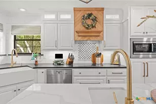 3050 Bosque Ridge Rd, Crawford, TX 76638 - Photo 11