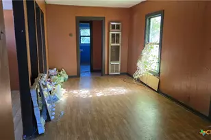 194 S Herbert St, Bloomington, TX 77951 - Photo 5