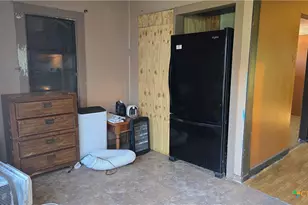 194 S Herbert St, Bloomington, TX 77951 - Photo 3