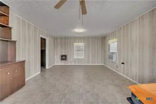 500 County Rd 315, Jarrell, TX 76537 - Photo 33