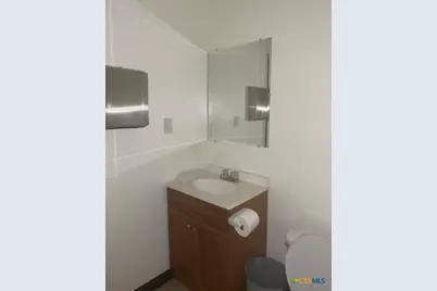 219 E Avenue D, Killeen, TX 76541 - Photo 9